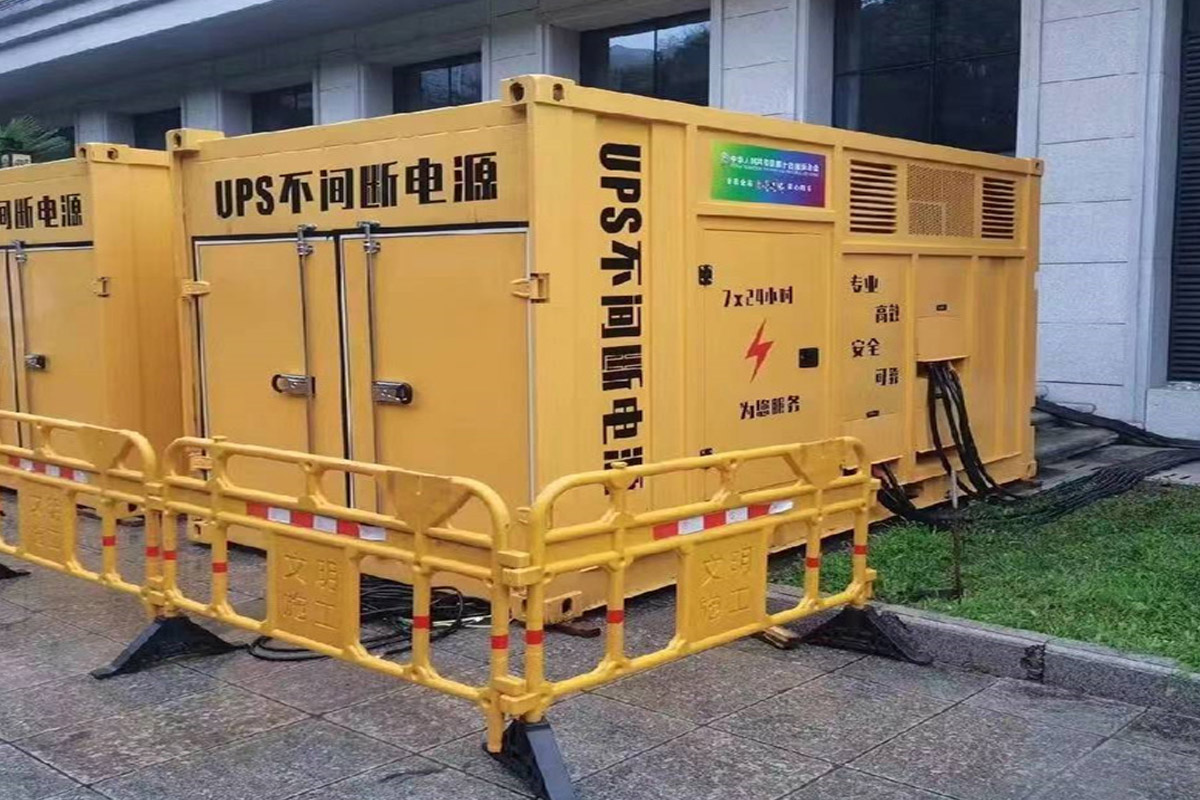 舟曲发电机租赁施工现场